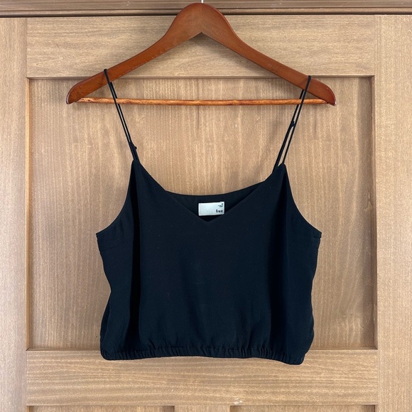 Aritzia Tops - Aritzia Wilfred Free Black Spaghetti Cropped Tank Top
